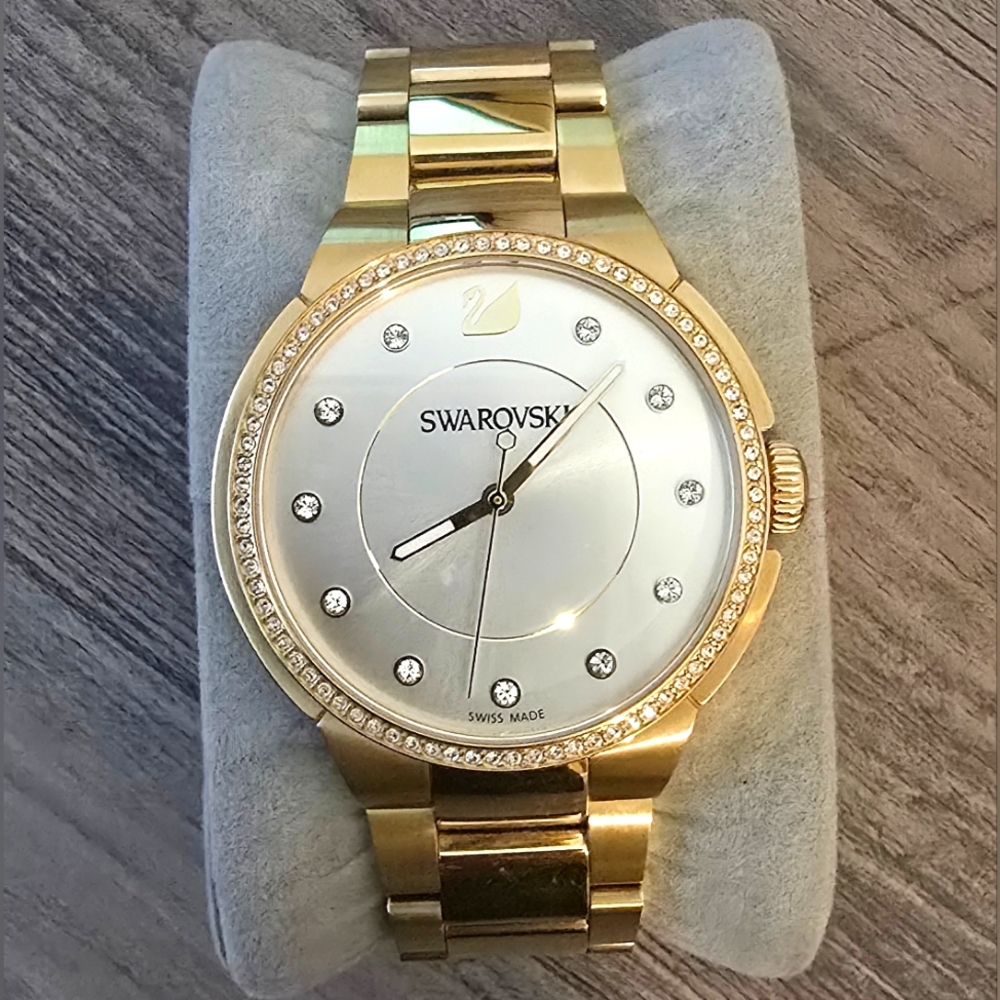 Swarovski Gold Women's Watch - Barely Worn. BEAUTIFUL!!